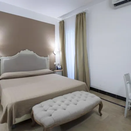 Hotel Gargallo 3*